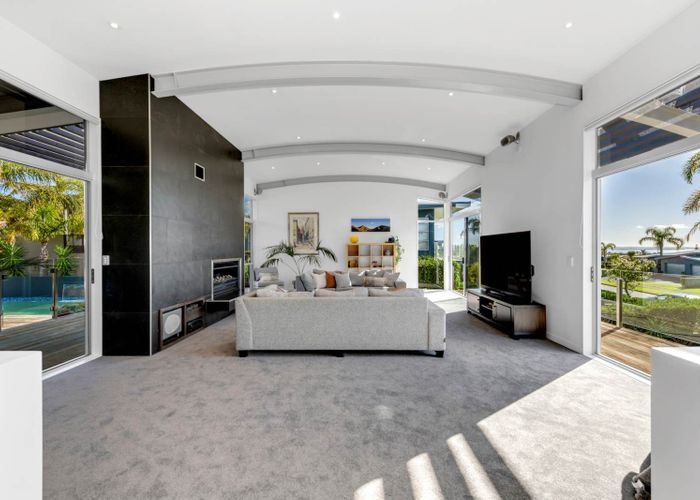  at 8 Intrepid Crescent, Beachlands, Manukau City, Auckland