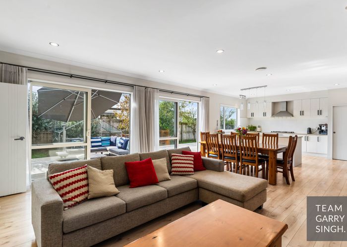  at 32 Cooladerry Place, Rosehill, Papakura