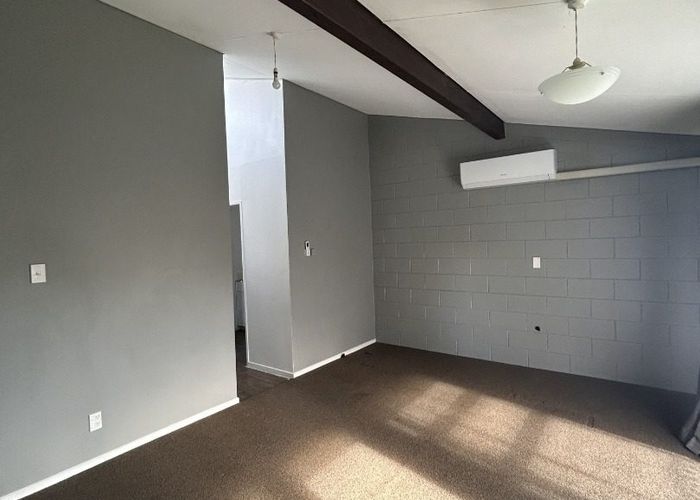  at 6 Westmere Place, Takaro, Palmerston North, Manawatu / Whanganui