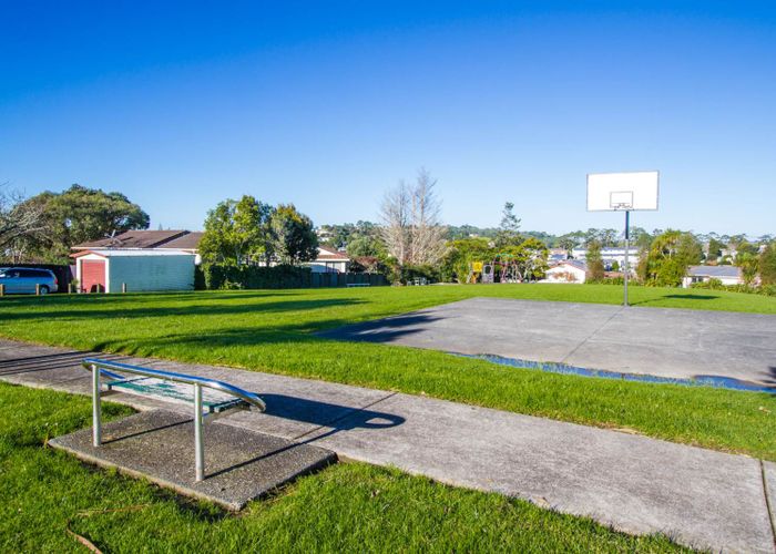  at 1/11 Dalmatia Place, Henderson, Auckland