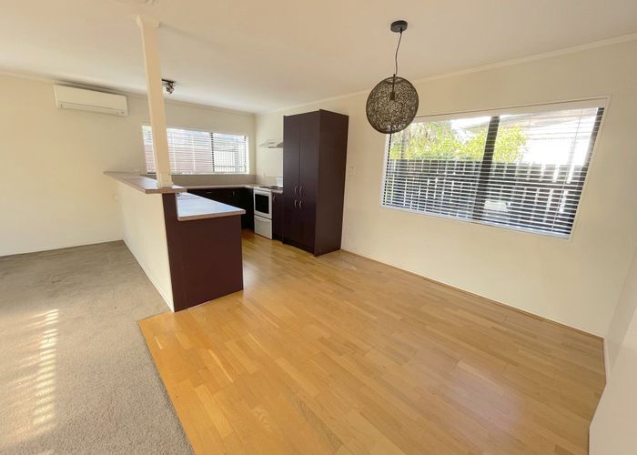  at 2/40 Harding Avenue, Mount Wellington, Auckland