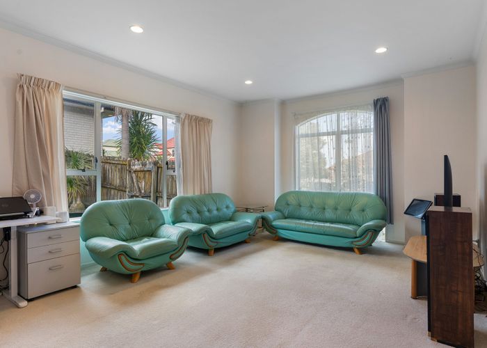  at 19 Belgate Place, Somerville, Manukau City, Auckland