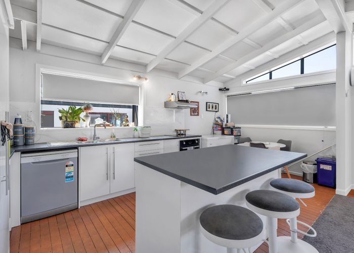  at 40 Woodside Road, Massey, Waitakere City, Auckland