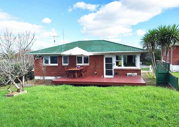  at 2/5 Landop Terrance, Howick, Manukau City, Auckland