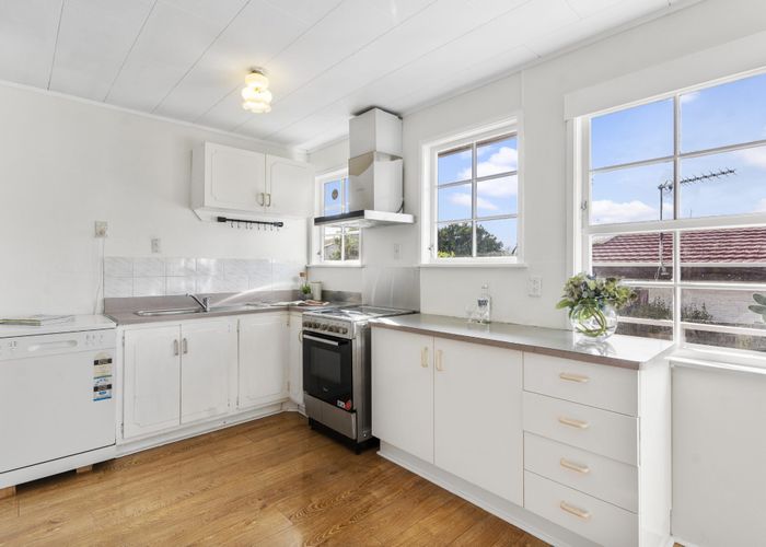  at 68A Casuarina Road, Half Moon Bay, Auckland