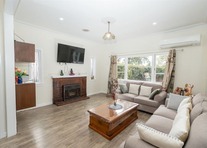  at 71 Dey Street, Hamilton East, Hamilton