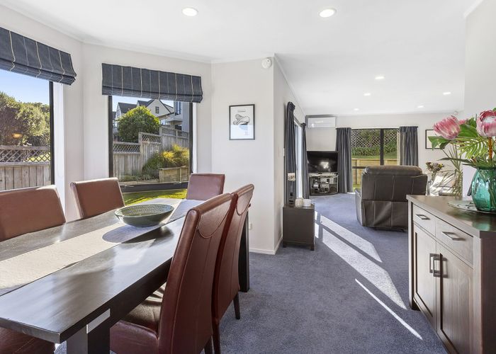  at 9 Kilkelly Close, Tawa, Wellington
