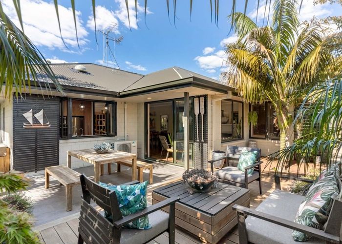  at 18 Oriental Parade, Papamoa Beach, Papamoa