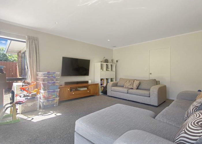  at 14A Carbine Road, Mount Wellington, Auckland