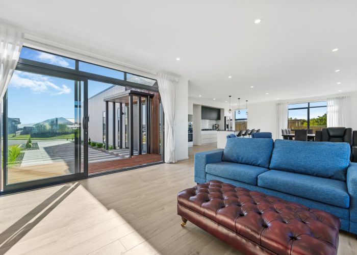  at 67 Vaucluse Heights, Fitzherbert, Palmerston North