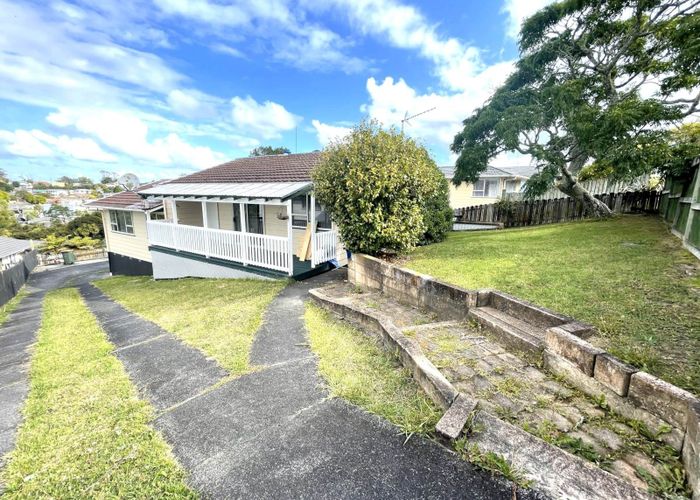  at 44 Chislehurst Street, Henderson, Auckland