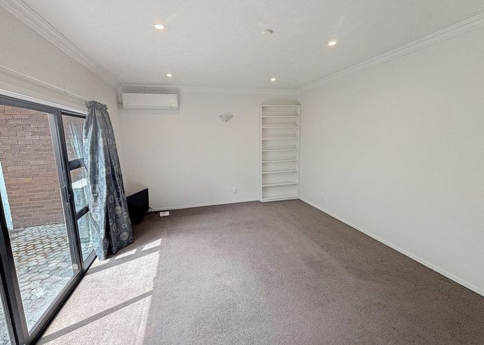  at 7 Holly Road, Merivale, Christchurch City, Canterbury