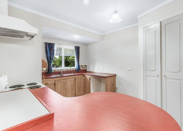 at 48 Southsea Crescent, Silverdale, Hamilton