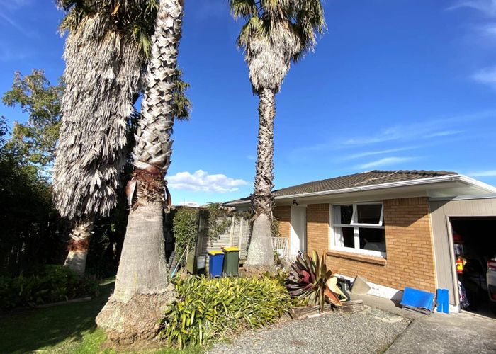 at 2/8A Belmont Terrace, Milford, North Shore City, Auckland
