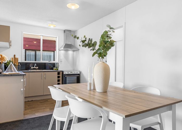  at 2/3 Quinton Place, Bishopdale, Christchurch City, Canterbury