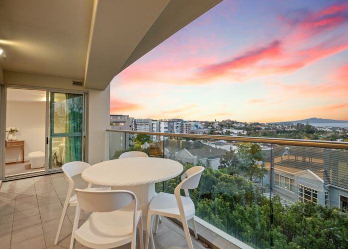  at Oakridge - Apt.501/10 Middleton Road, Remuera, Auckland City, Auckland