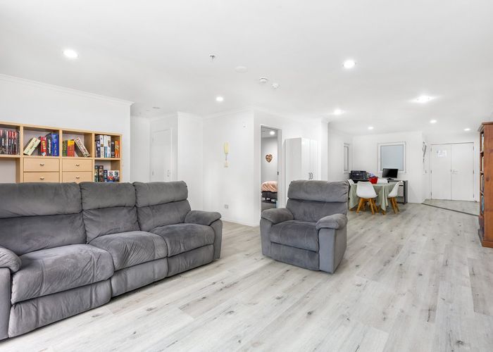  at 210/26 Remuera Road, Newmarket, Auckland City, Auckland