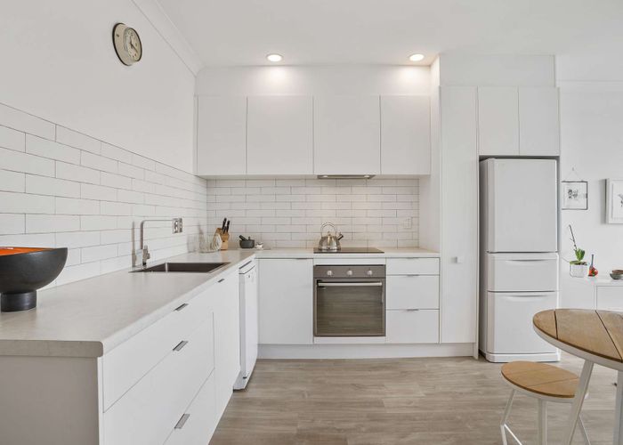  at 305/3 Morningside Drive, Morningside, Auckland City, Auckland