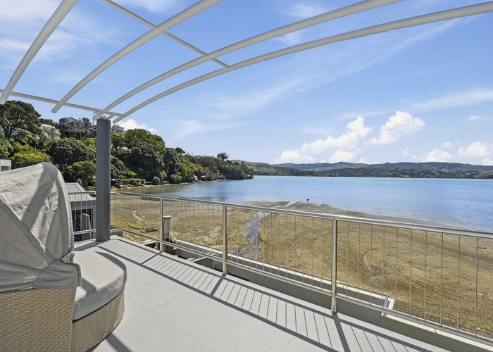  at 85 Paremata Road, Paremata, Porirua