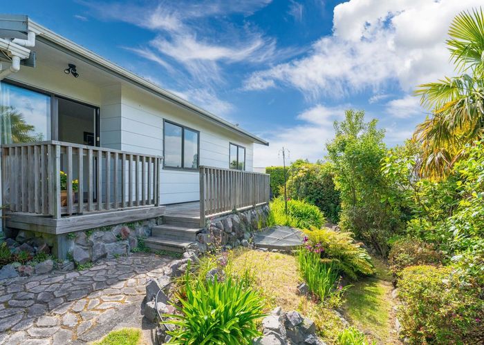  at 11 Green Place, Richmond Heights, Taupo