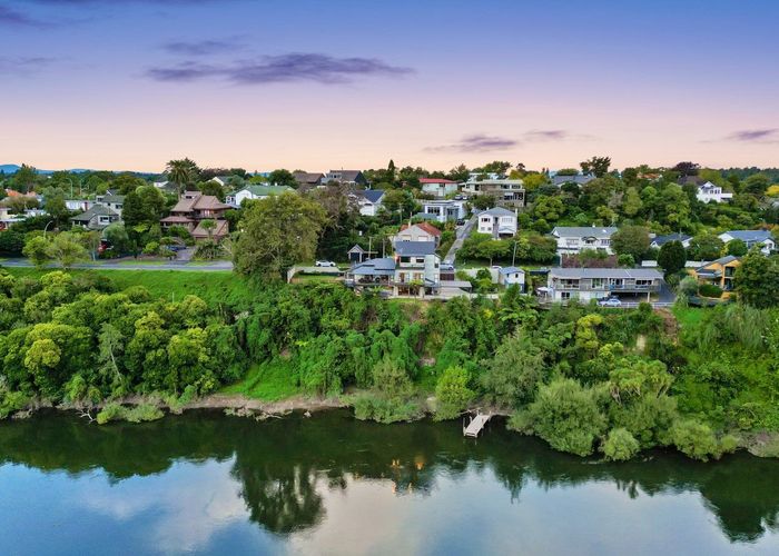  at 363 River Road, Claudelands, Hamilton