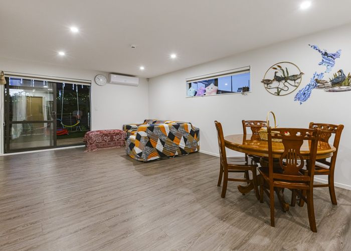  at 4337 Great North Road, Glendene, Auckland