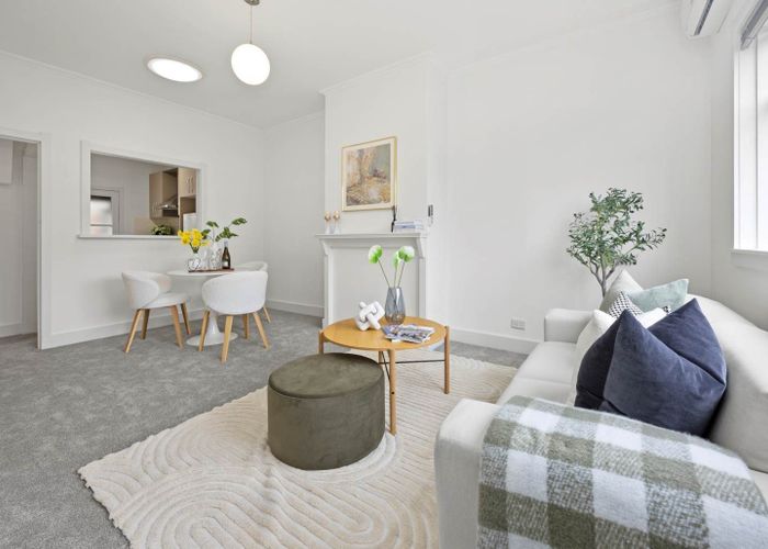  at 4B Momona Road, Greenlane, Auckland City, Auckland