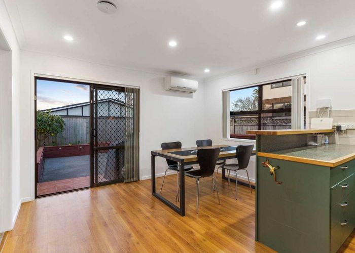  at 2/14 Paton Avenue, Papatoetoe, Auckland
