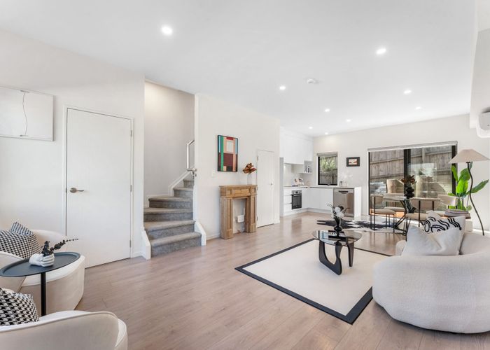  at 4D Flaunty Place, West Harbour, Waitakere City, Auckland