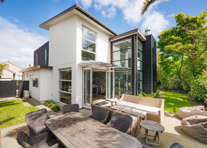  at 297 Fitzherbert Avenue, West End, Palmerston North, Manawatu / Whanganui