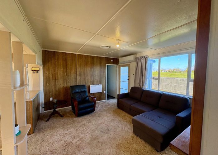  at 17 Kairau Road West, Sentry Hill, New Plymouth