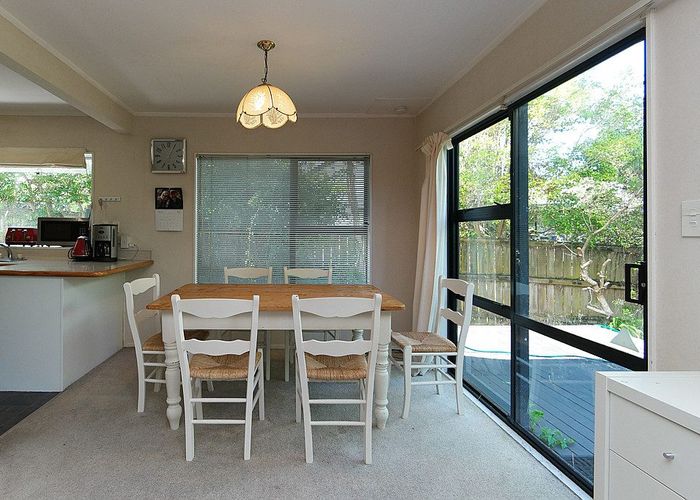  at 45b De Quincey Terrace, Highland Park, Manukau City, Auckland