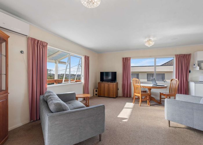  at 2/321 Triangle Road, Massey, Auckland