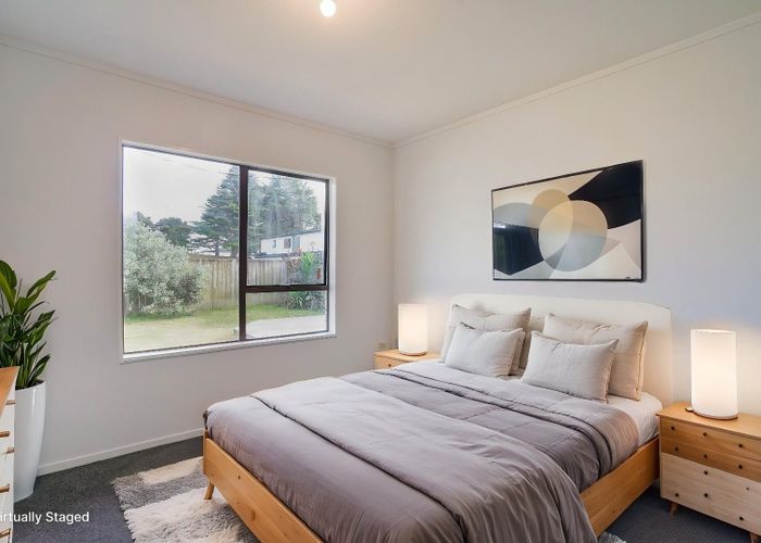  at 2/21 Gloaming Place, Conifer Grove, Papakura, Auckland