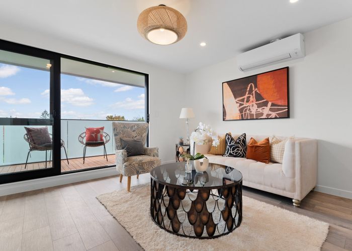  at 3/34 Lincoln Park Avenue, Massey, Auckland