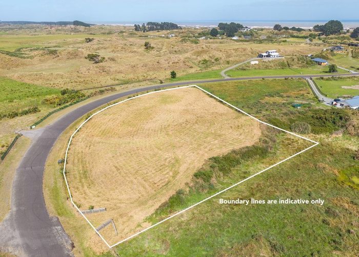  at 92 Strathnaver Drive, Waikawa Beach, Horowhenua, Manawatu / Whanganui