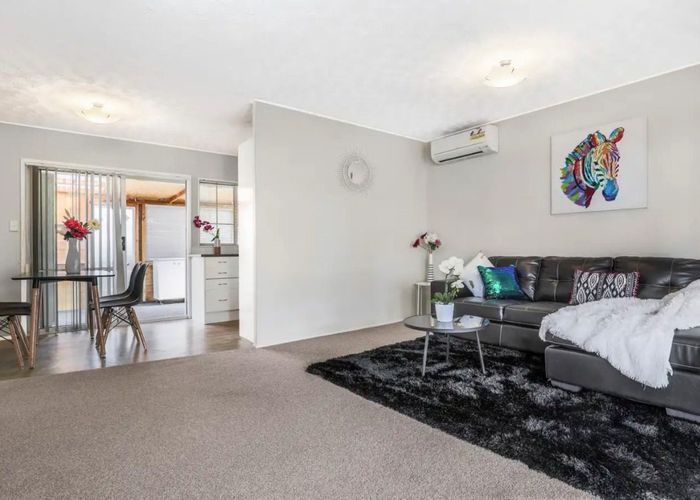  at 3/63 Kenderdine Road, Papatoetoe, Auckland