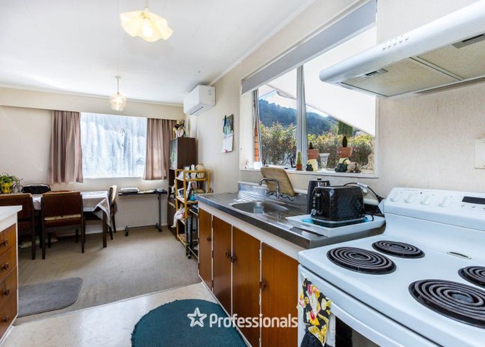  at 9B Denver Grove, Totara Park, Upper Hutt, Wellington