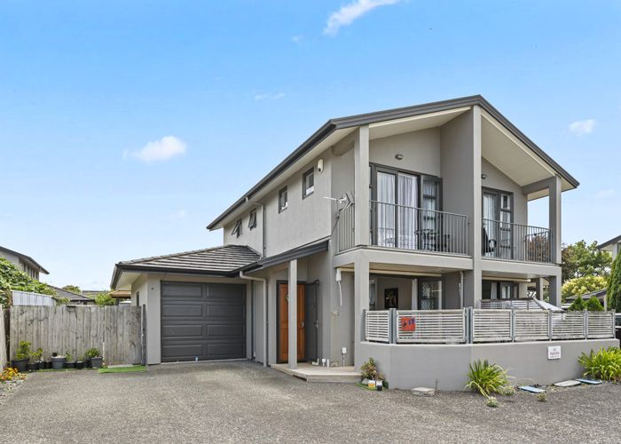  at 17/8 Landscape Road, Papatoetoe, Auckland