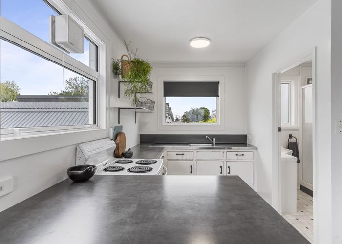  at 2/12 Somerfield Street, Ellerslie, Auckland City, Auckland