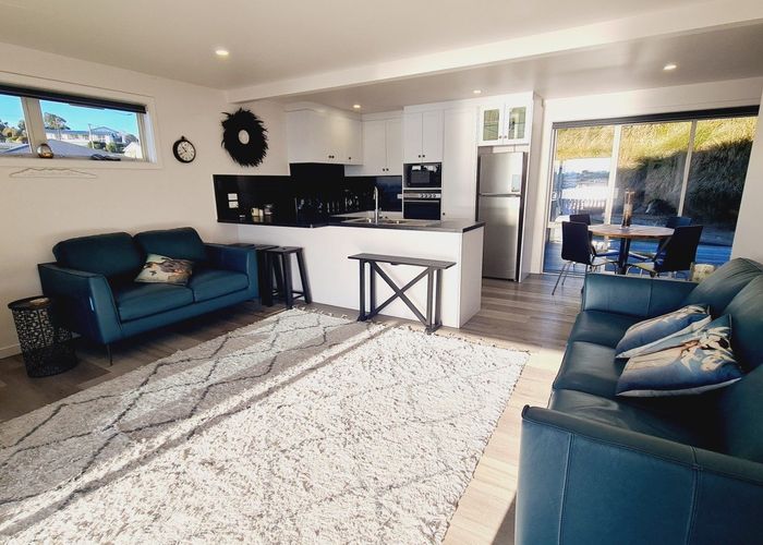  at 2 Richard Street, Riverton