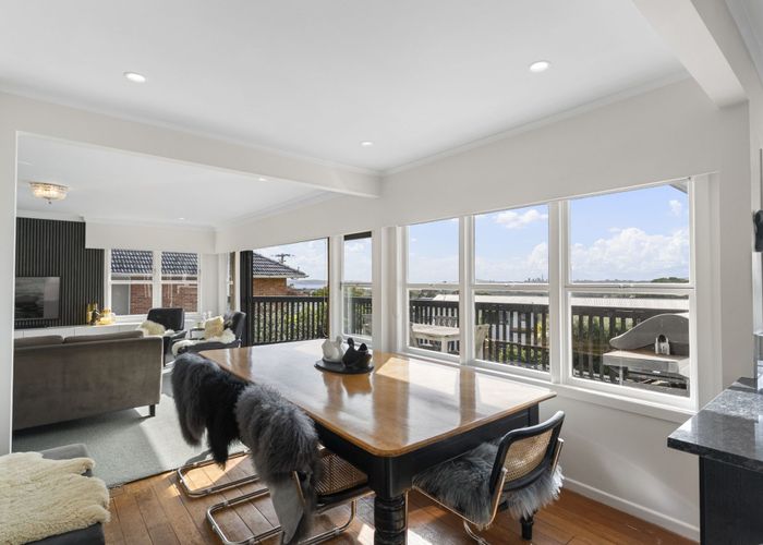  at 29 Te Atatu Road, Te Atatu South, Waitakere City, Auckland