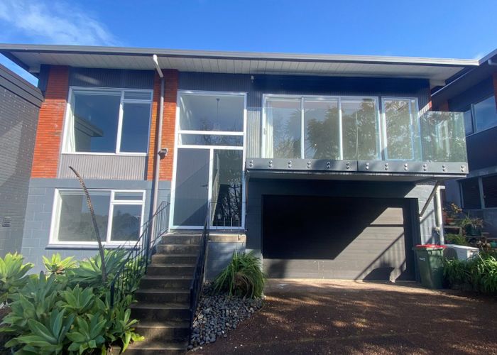  at 2/14 Rangitira Avenue, Takapuna, Auckland