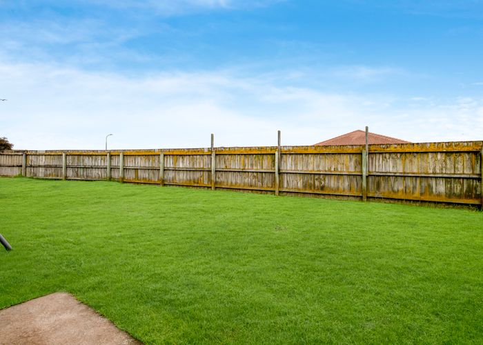  at 114 Naylors Drive, Mangere, Auckland