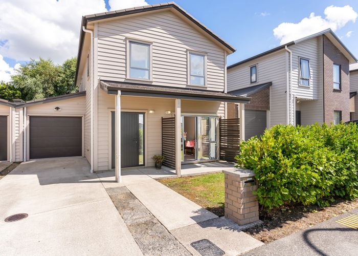 at 14 Taiaapure Street, Weymouth, Manukau City, Auckland