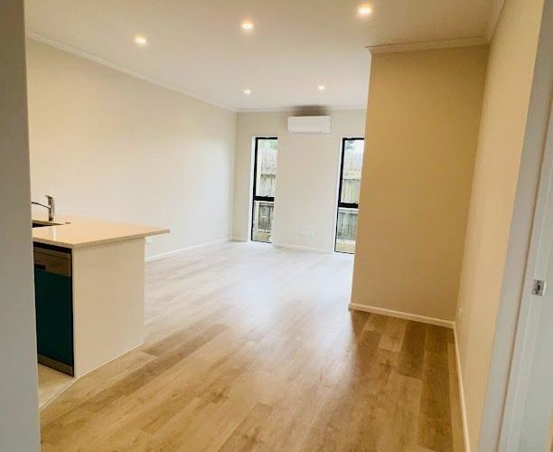  at 82E Eversleigh Road, Belmont, North Shore City, Auckland