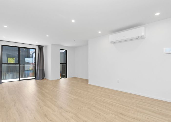  at 5 Te Uru Lane, Takapuna, Auckland