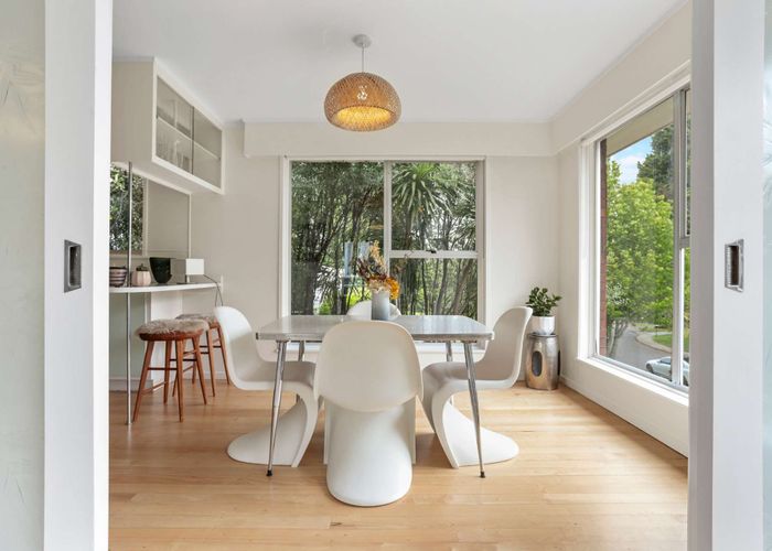  at 52 Rimutaka Place, Titirangi, Auckland