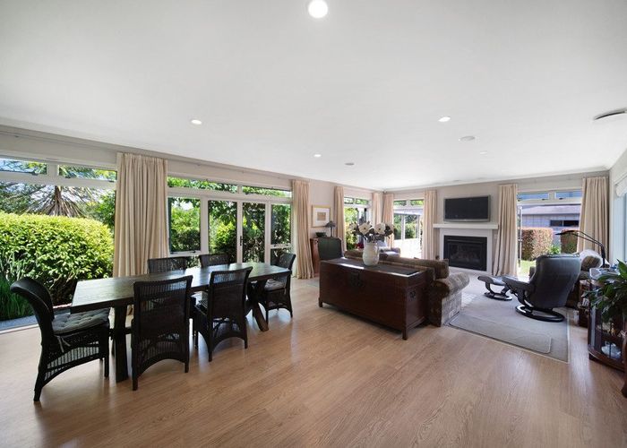  at 14 Pescara Point, Karaka, Papakura