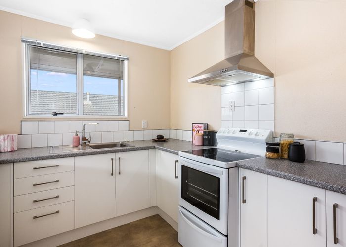  at 6 De Castro Place, Titahi Bay, Porirua